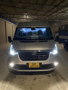 Xe 16 chỗ Ford Transit